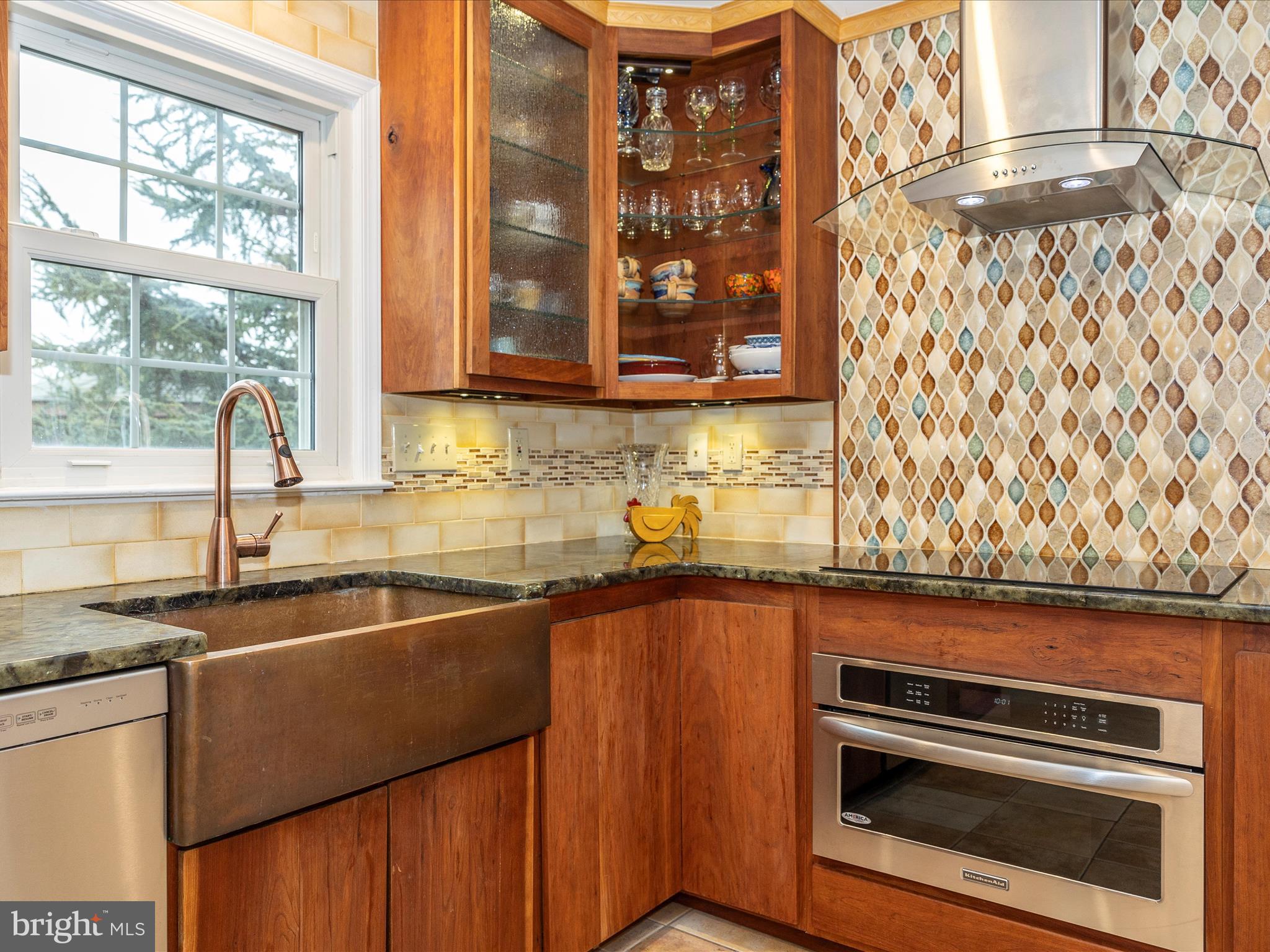 11000 Watkins Road Germantown, MD 20876 - Photo 15 of 57 Copper Farmhouse Sink