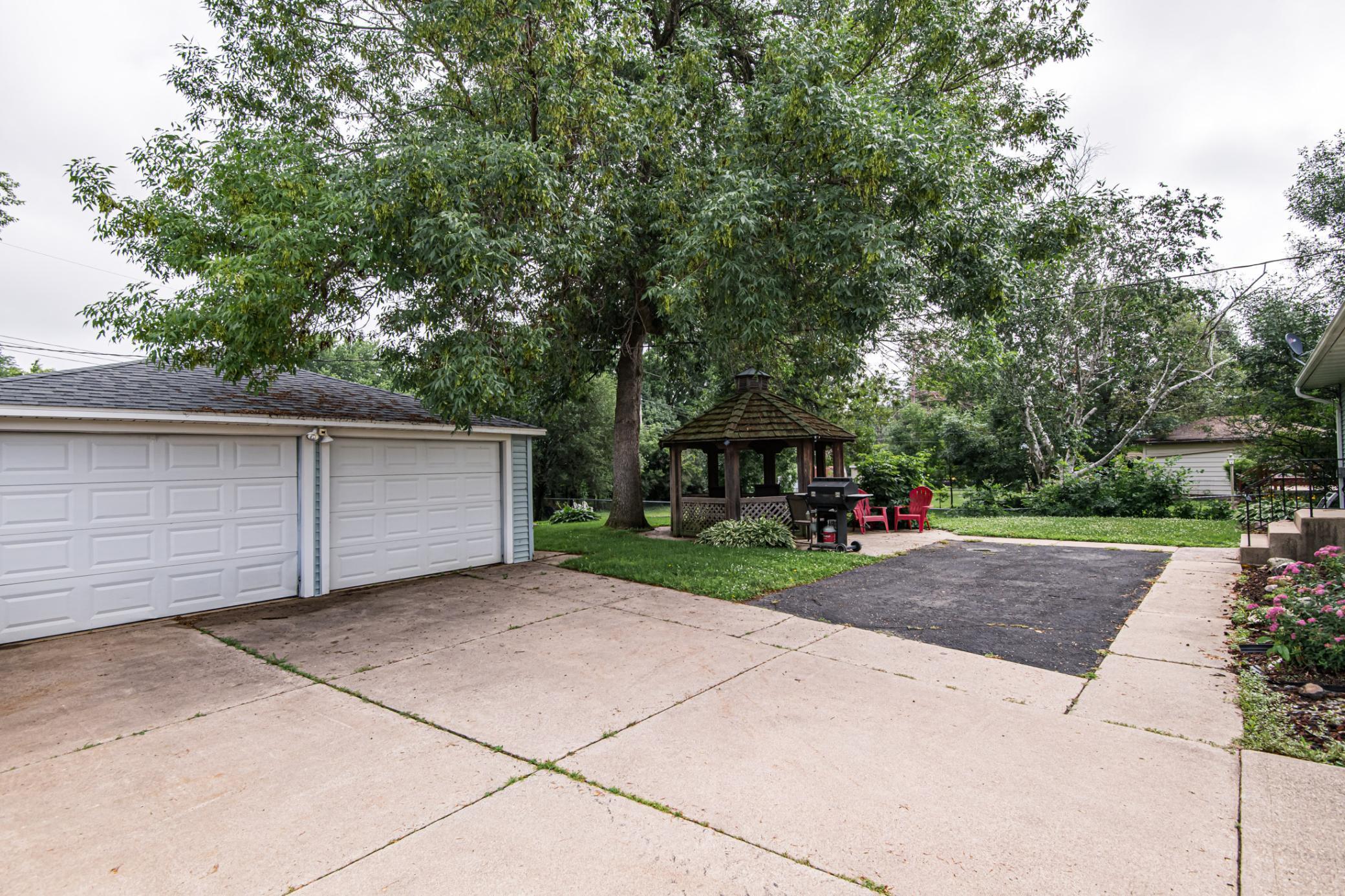825 11 1/2 Street Southwest Rochester, MN 55902 - Photo 28 of 29 Gallery Image 28