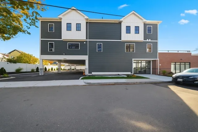 $690,000 | 50 North Payne Street, Unit 4, Quincy, MA 02169