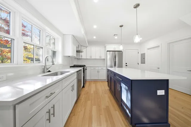 $690,000 | 50 North Payne Street, Unit 4, Quincy, MA 02169