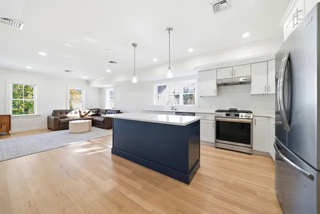 $690,000 | 50 North Payne Street, Unit 4, Quincy, MA 02169