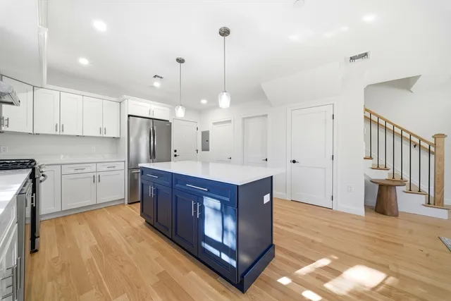 $690,000 | 50 North Payne Street, Unit 4, Quincy, MA 02169