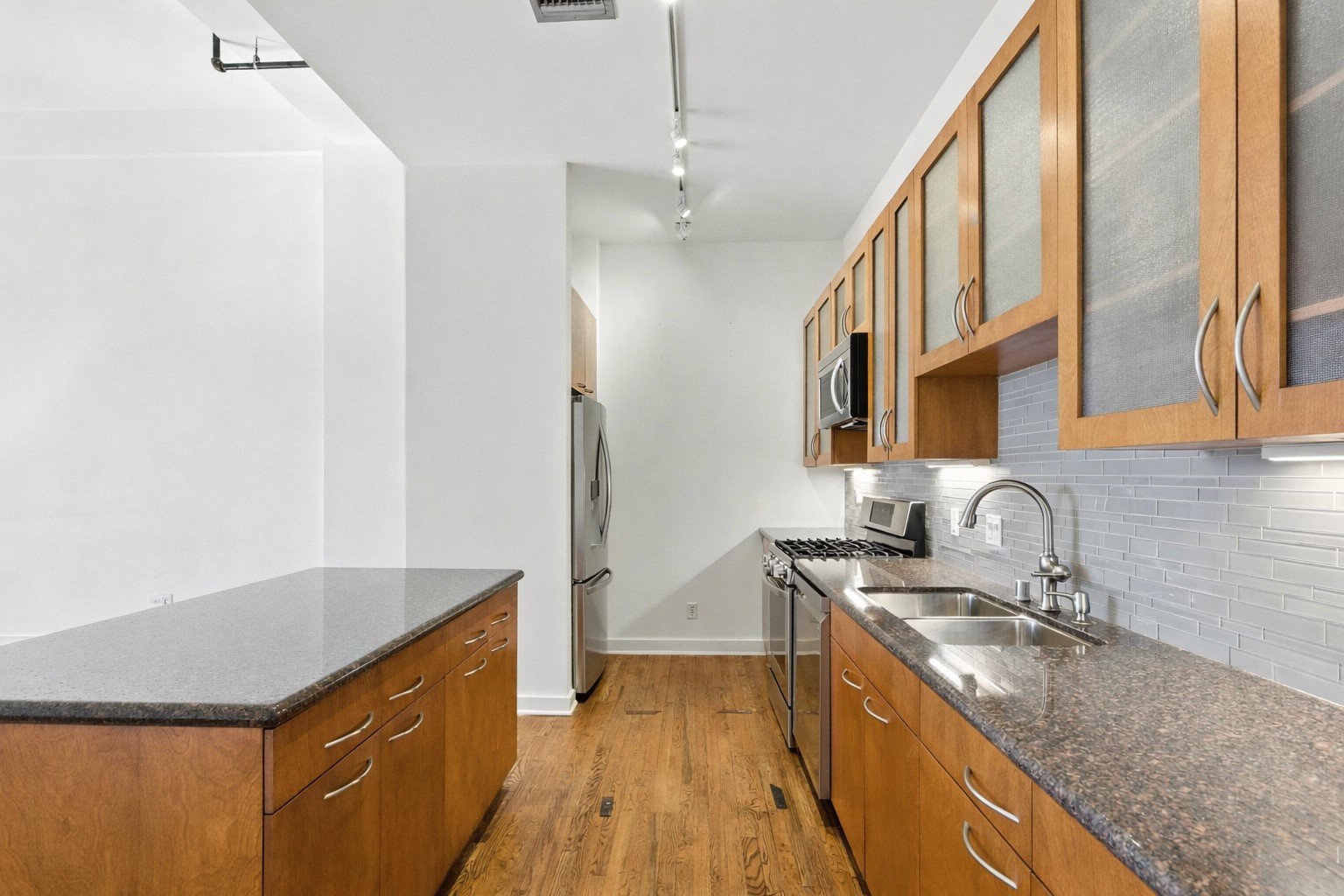 915 Franklin Street, Unit 2I Houston, TX 77002 - Photo 12 of 34