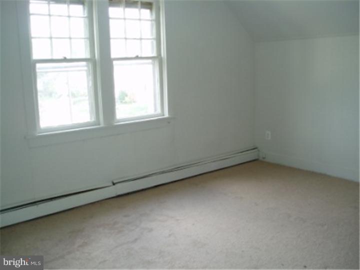 519 Crown Point Road Westville, NJ 08093 - Photo 14 of 24 Gallery Image 14