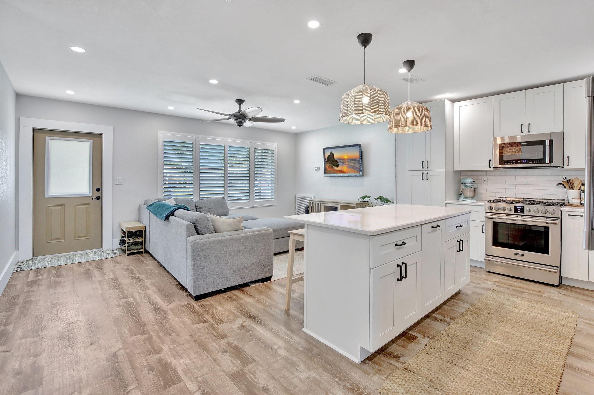 6321 Raleigh Street Hollywood, FL 33024 - Photo 11 of 29 Photo 11