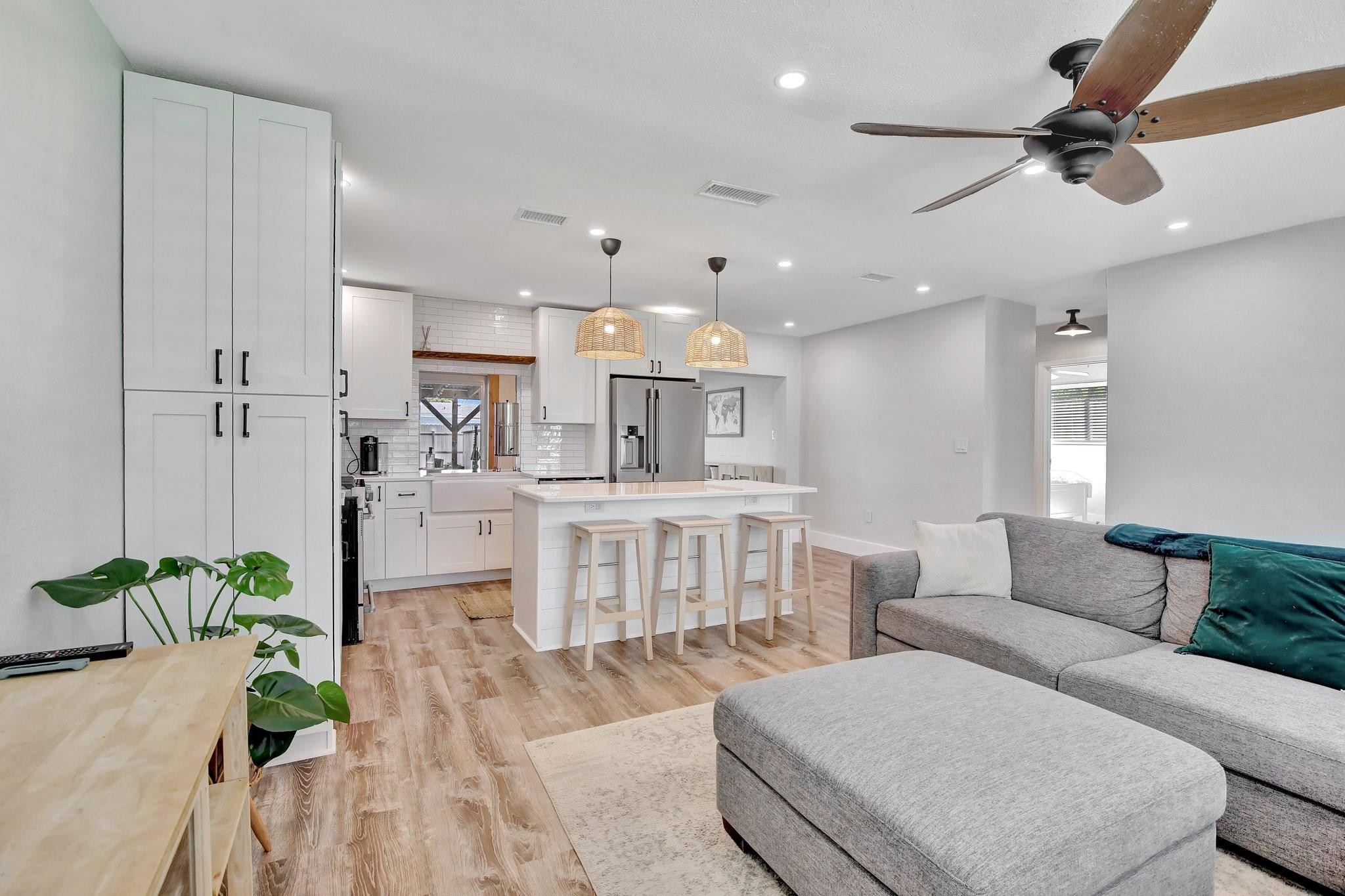 6321 Raleigh Street Hollywood, FL 33024 - Photo 7 of 29 Photo 7