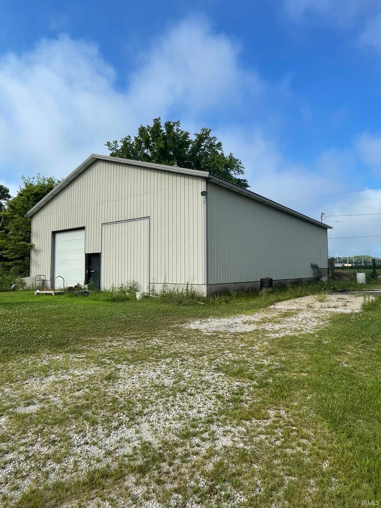7372 North Pine Bluff Road Bicknell, IN 47512 - Photo 2 of 14