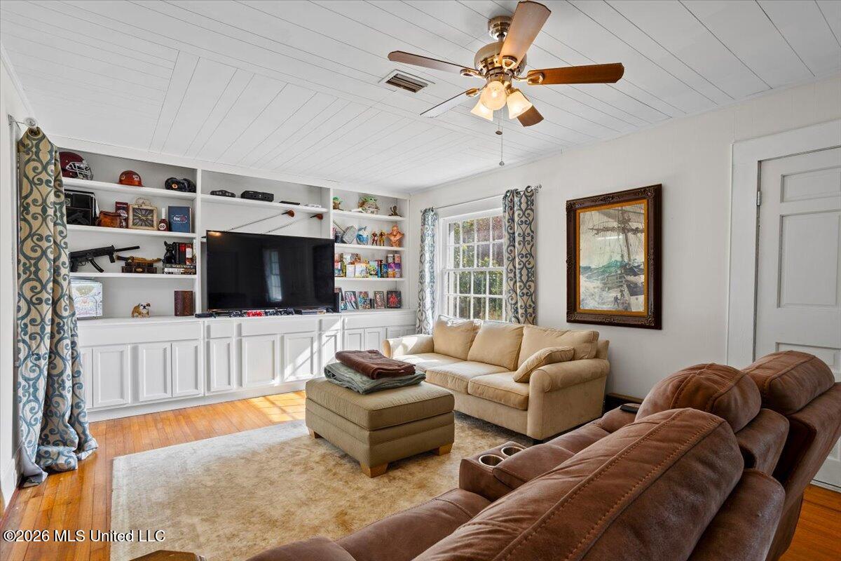 172 Holmes Street Lucedale, MS 39452 - Photo 6 of 37 06-HJ0A7132