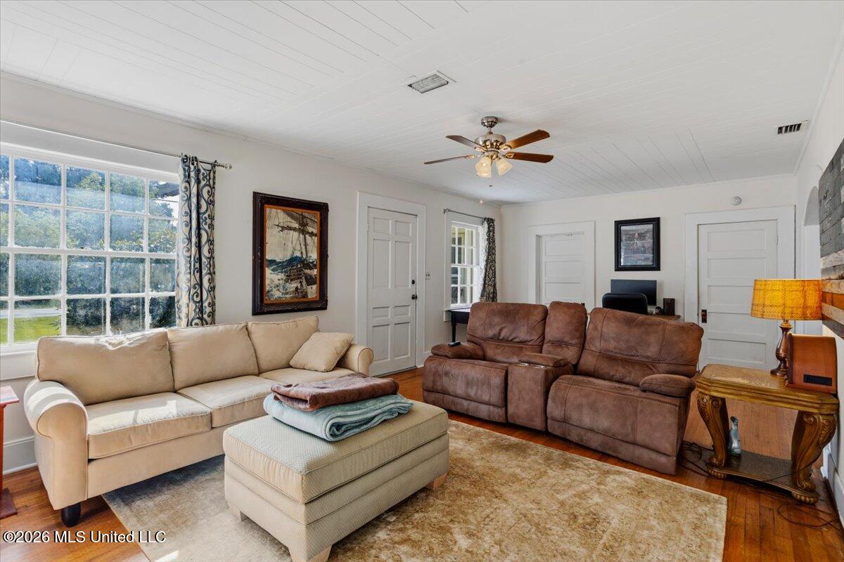 172 Holmes Street Lucedale, MS 39452 - Photo 7 of 37 07-HJ0A7136