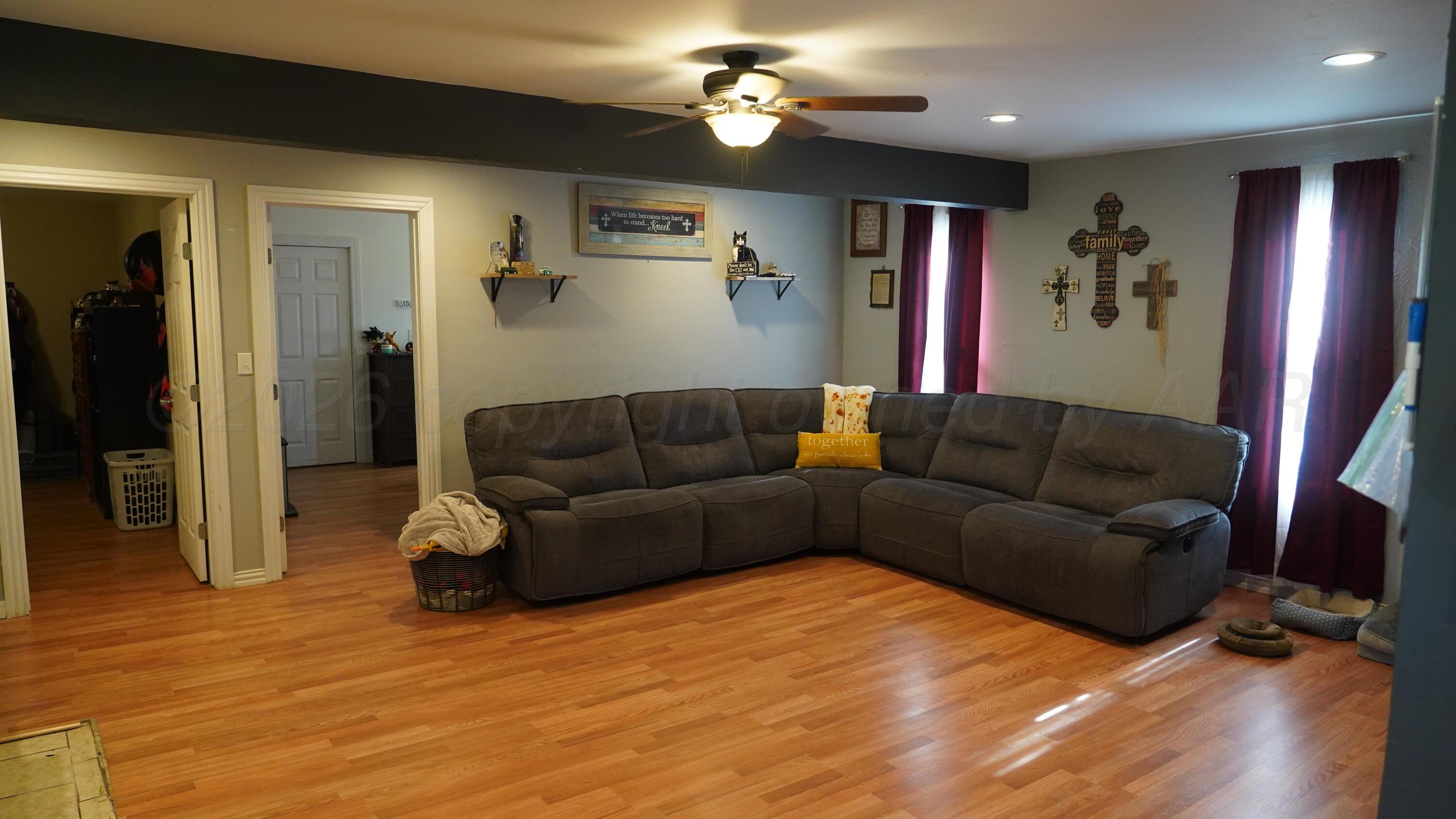 304 Ave P Sunray, TX 79086 - Photo 5 of 17 LEE02402
