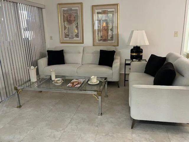 $1,500 | 27 Capri A, Unit A, Delray Beach, FL 33484