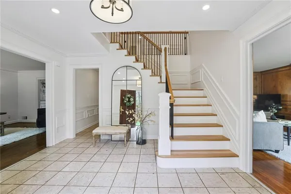 a view of entryway with a front door