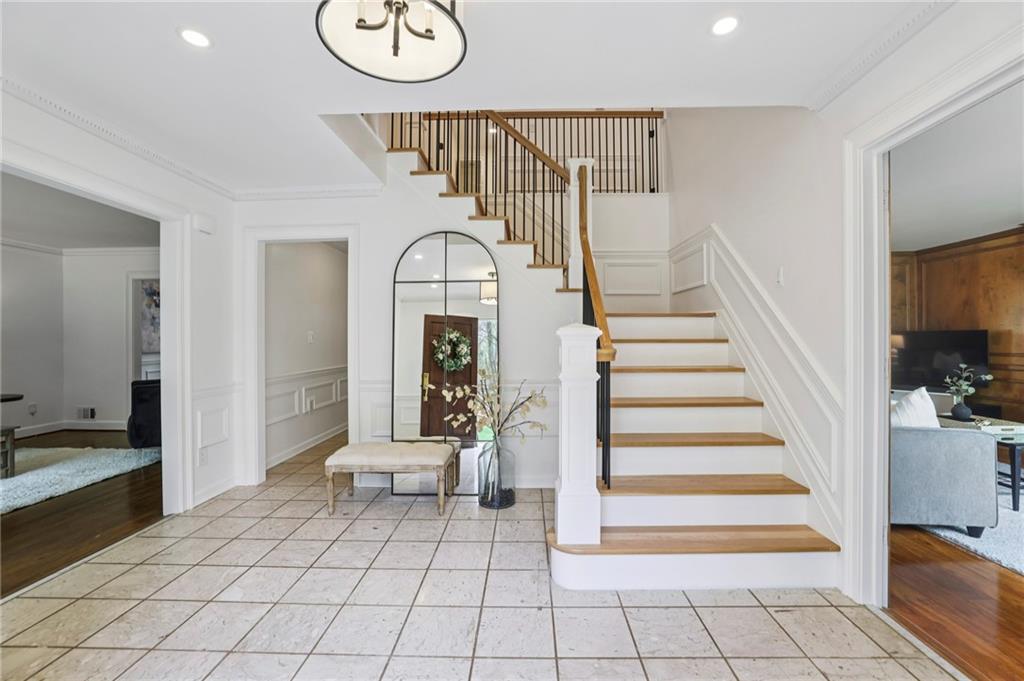 8025 River Circle Sandy Springs, GA 30350 - Photo 2 of 23