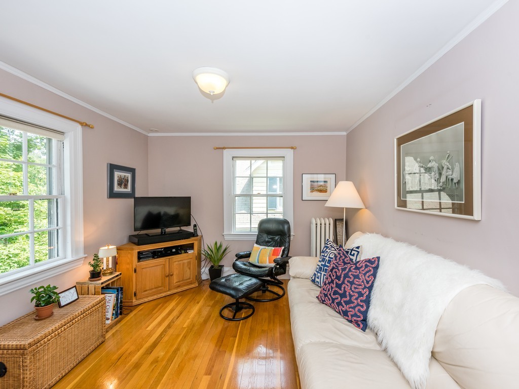 31 Hinckley Road Newton, MA 02468 - Photo 11 of 22