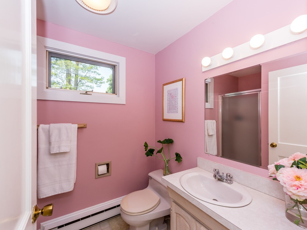 31 Hinckley Road Newton, MA 02468 - Photo 12 of 22