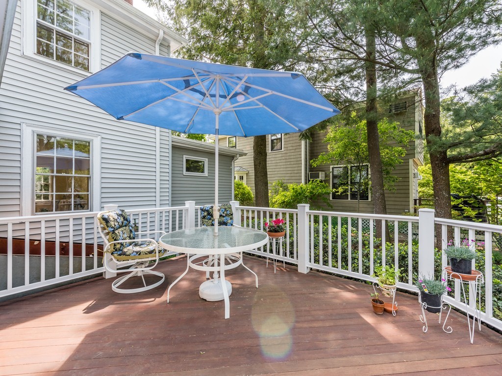 31 Hinckley Road Newton, MA 02468 - Photo 14 of 22