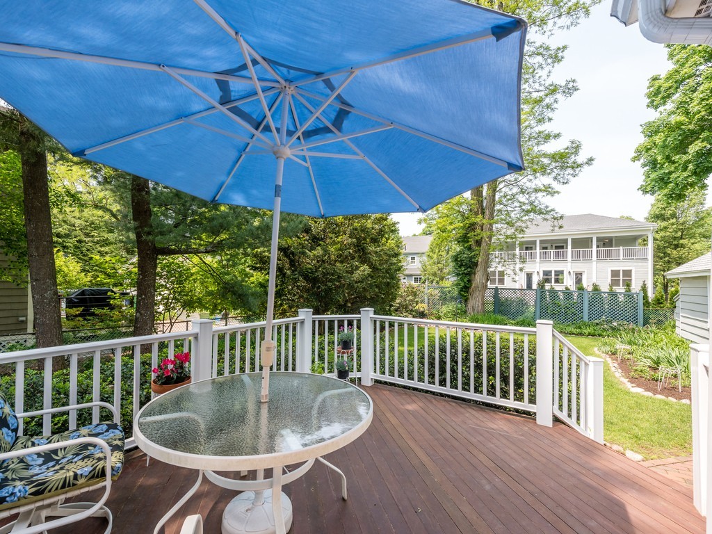 31 Hinckley Road Newton, MA 02468 - Photo 18 of 22