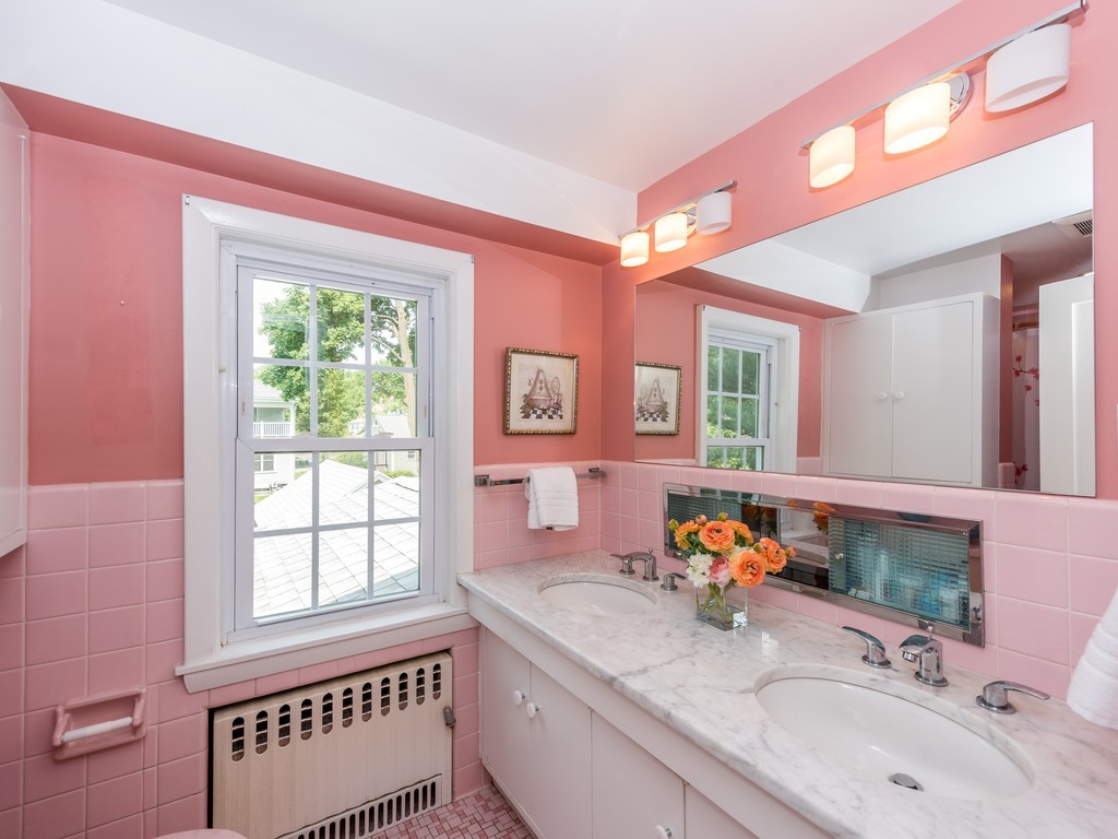 31 Hinckley Road Newton, MA 02468 - Photo 8 of 22