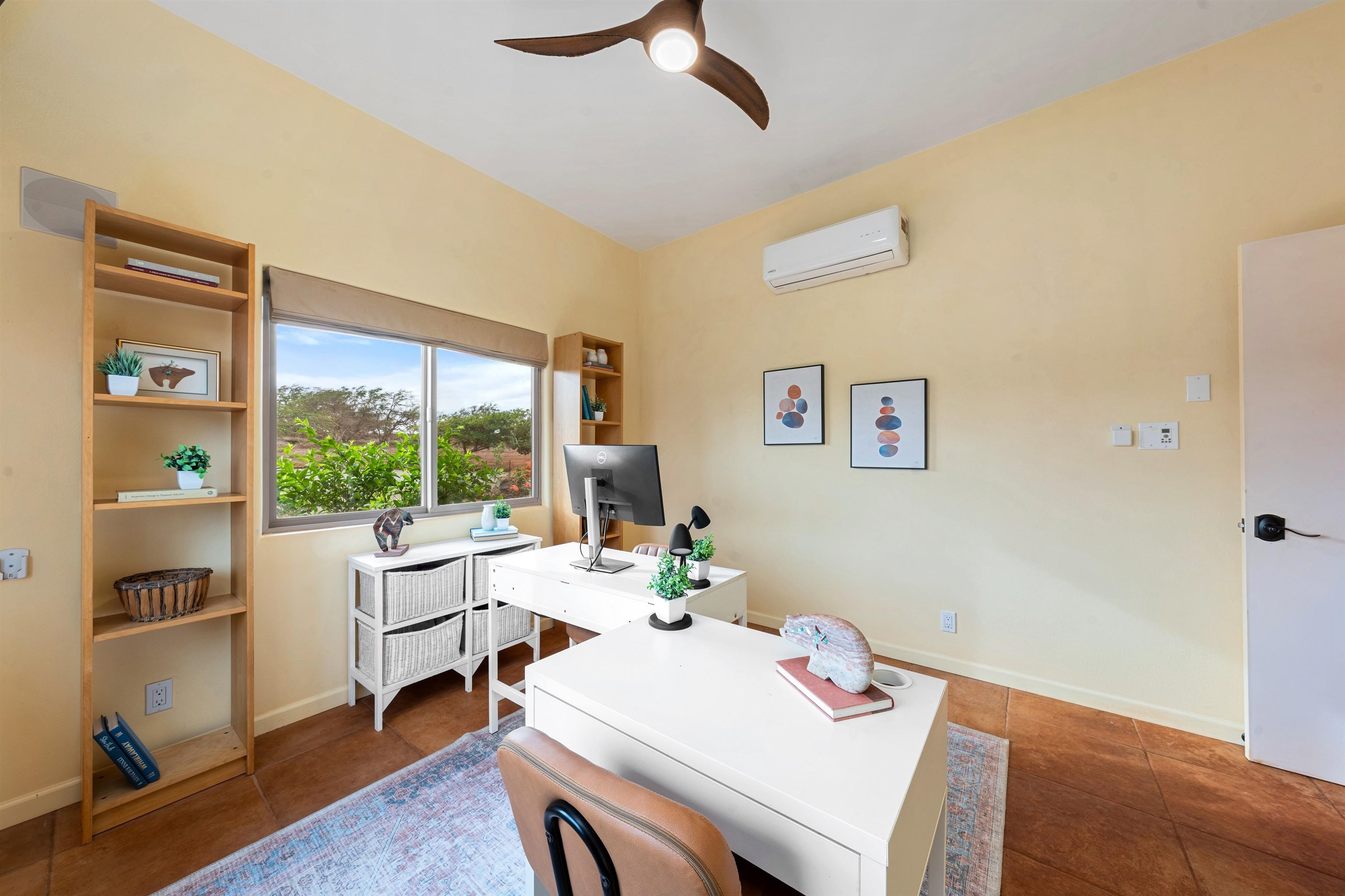 3820 Kalua Koi Road Maunaloa, HI 96770 - Photo 28 of 46 a dining room with wooden floor and large window
