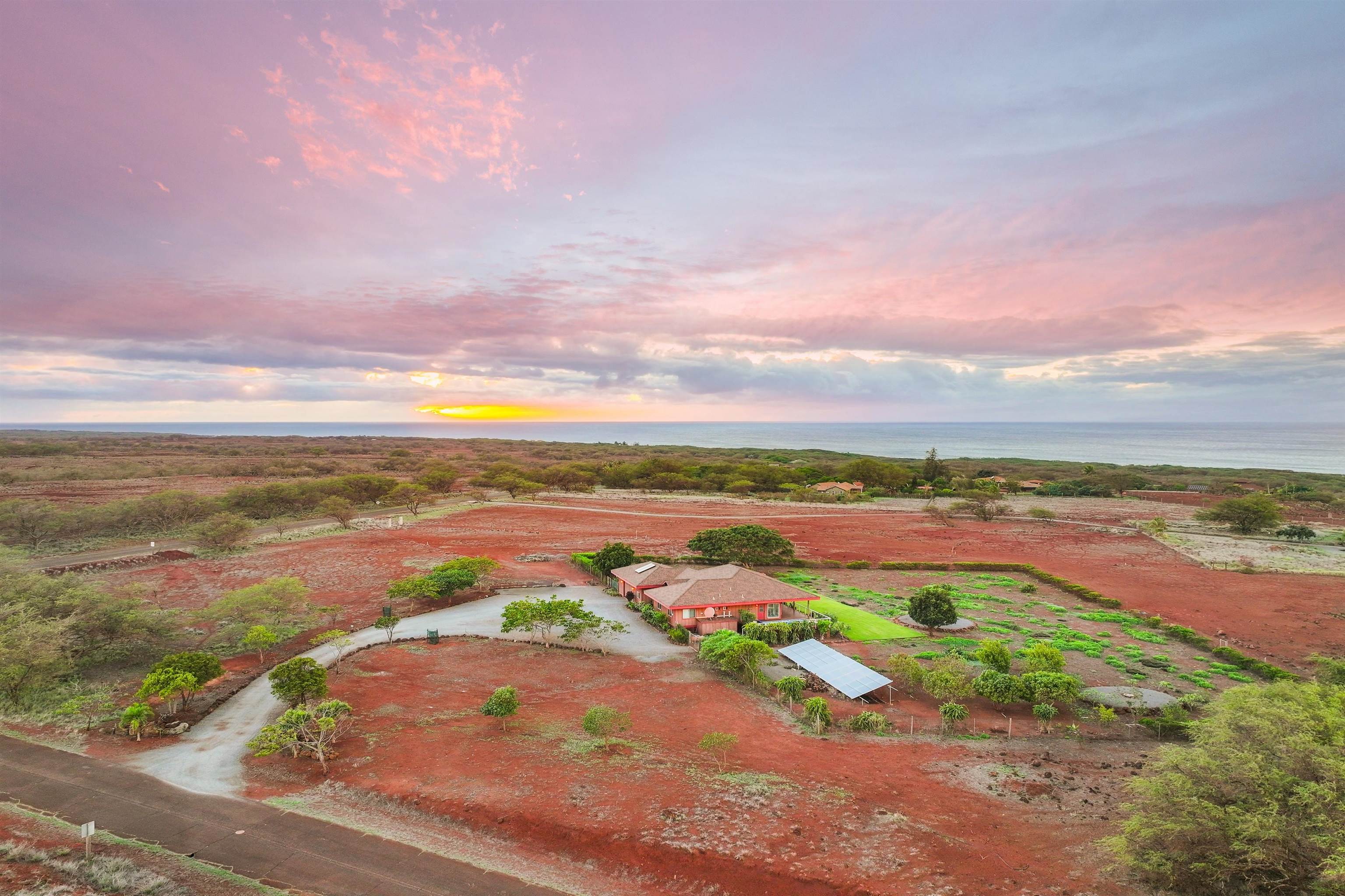 3820 Kalua Koi Road Maunaloa, HI 96770 - Photo 38 of 46 a view of an ocean with beach