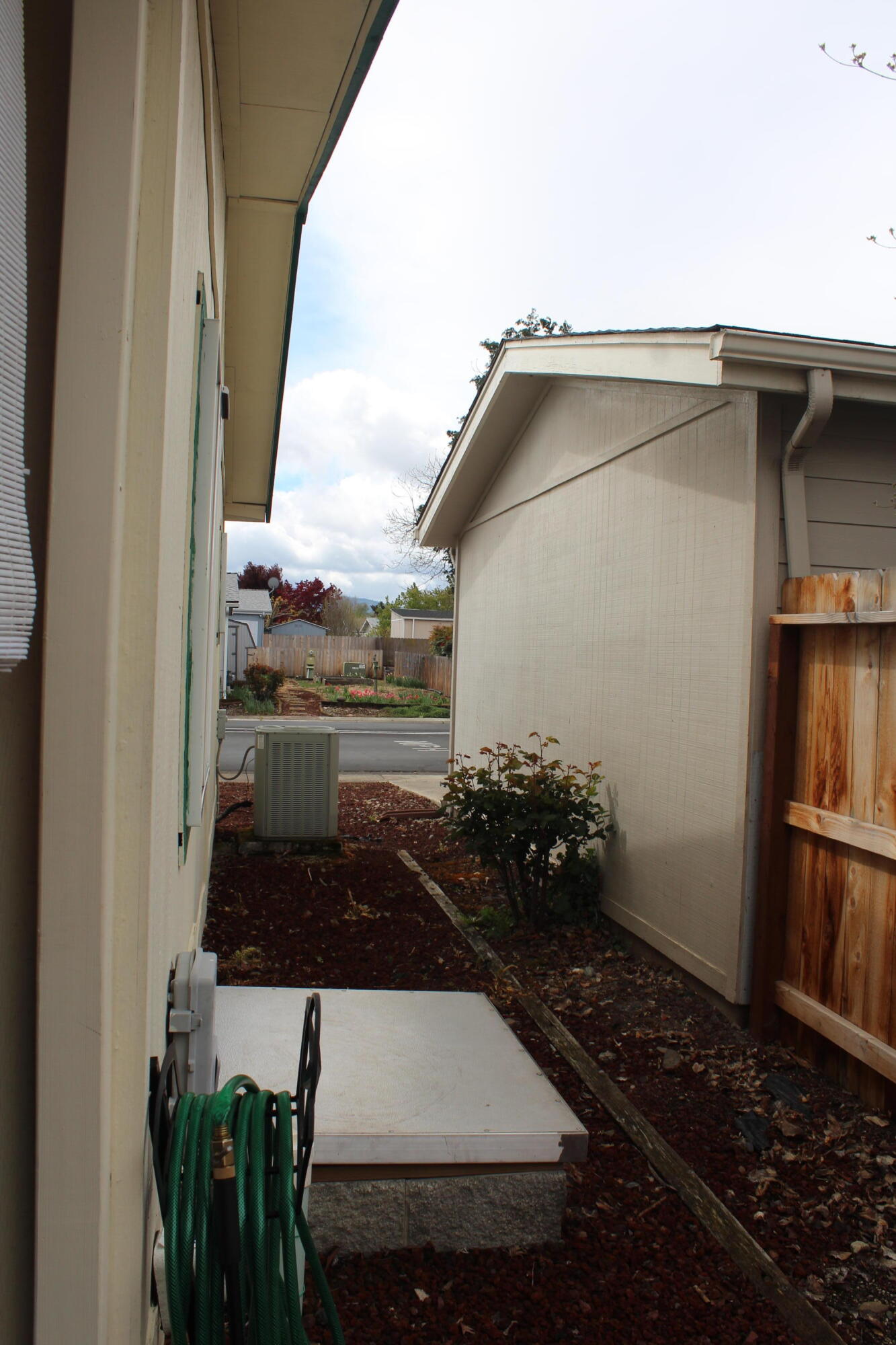 555 Freeman Road, Unit 10 Central Point, OR 97502 - Photo 24 of 28 IMG_7972