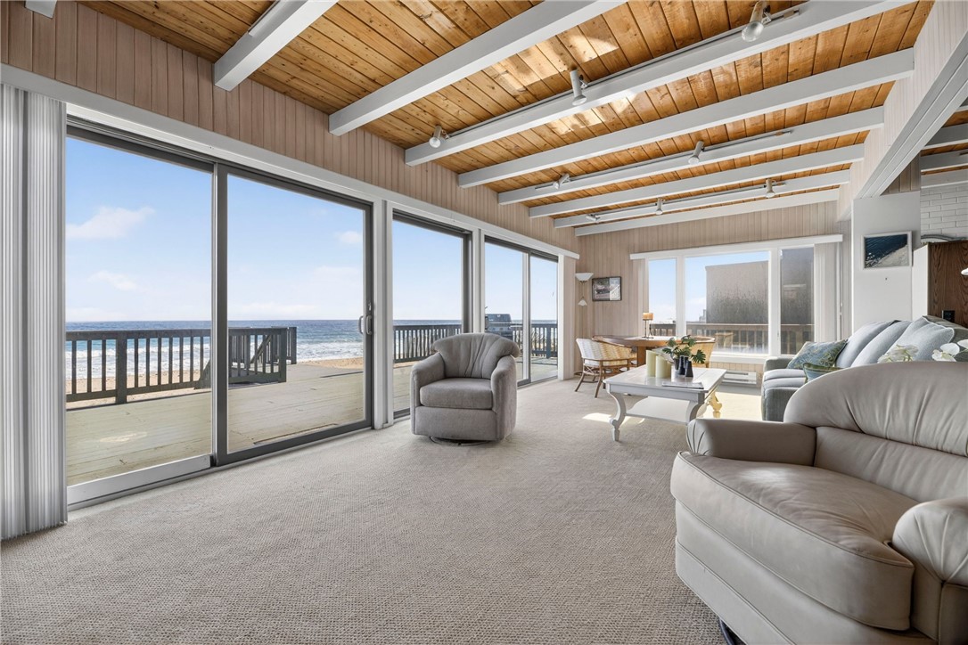 115 Atlantic Avenue Westerly, RI 02891 - Photo 8 of 44