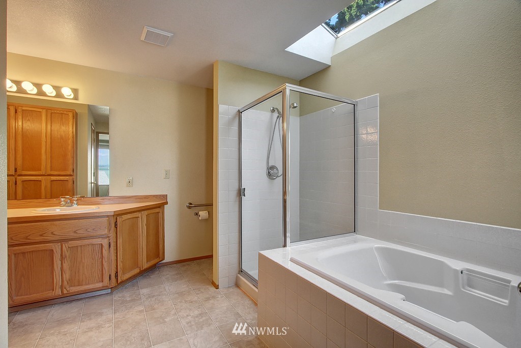 8248 East Caraway Road Manchester, WA 98366 - Photo 8 of 20 Gallery Image 8