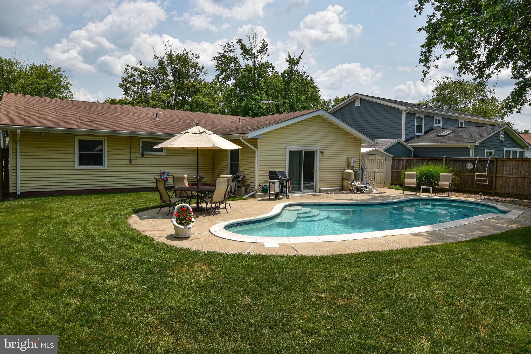 301 South Kennedy Road Sterling, VA 20164 - Photo 10 of 36 Gallery Image 10
