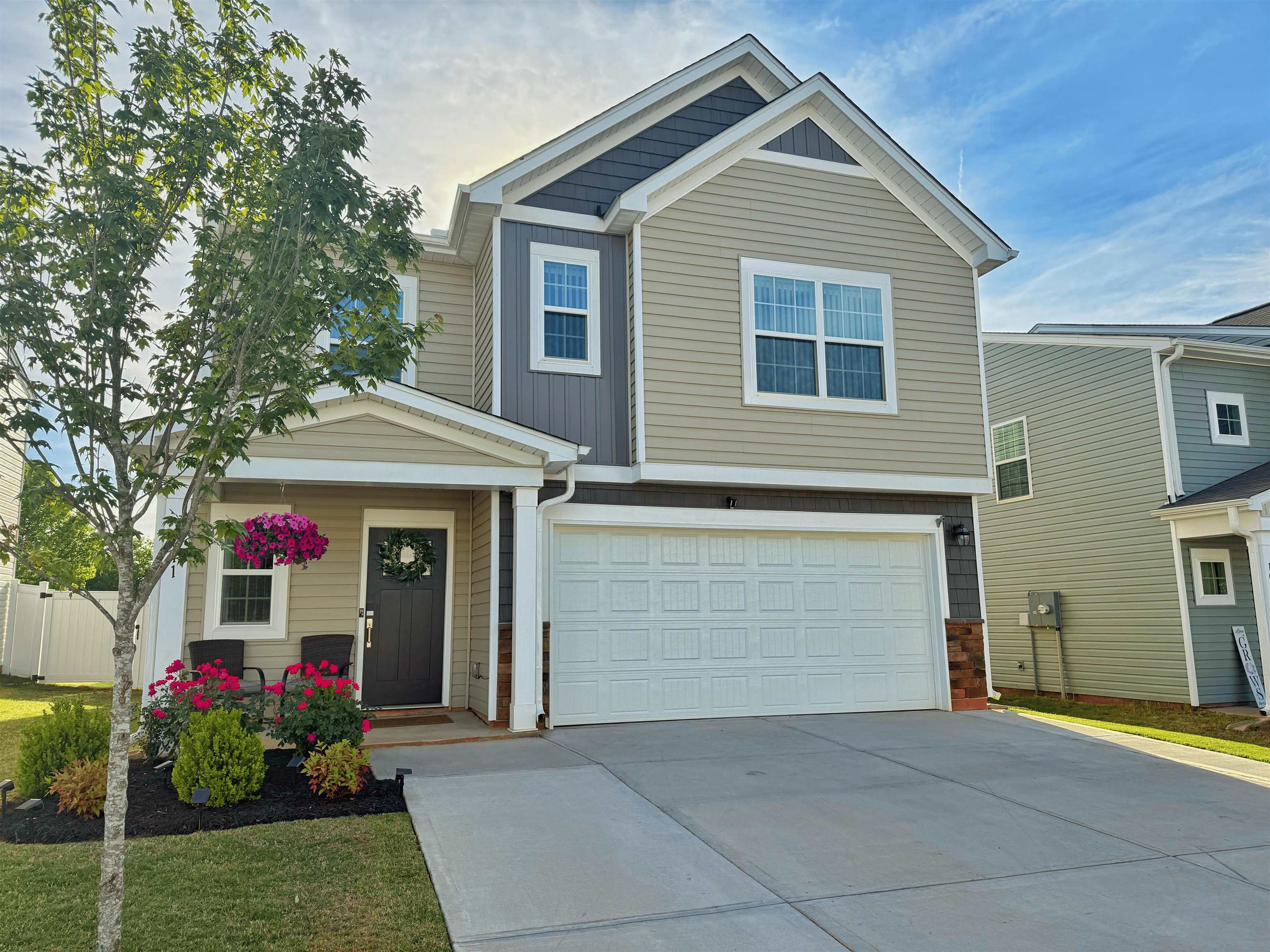 1011 Minocqua Road Spartanburg, SC 29303 - Photo 2 of 29