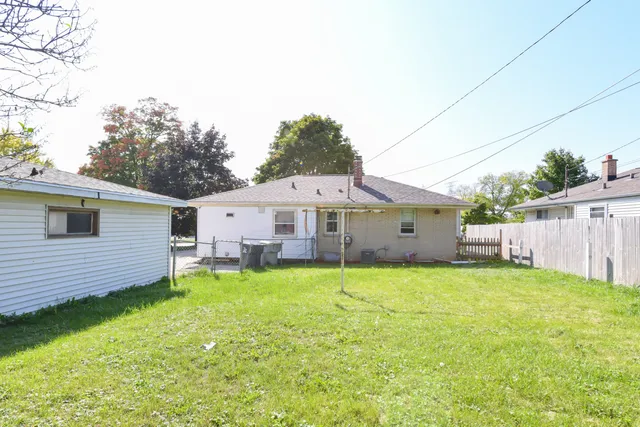 $194,900 | 8638 West Lynx Avenue, Milwaukee, WI 53225