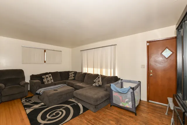 $194,900 | 8638 West Lynx Avenue, Milwaukee, WI 53225