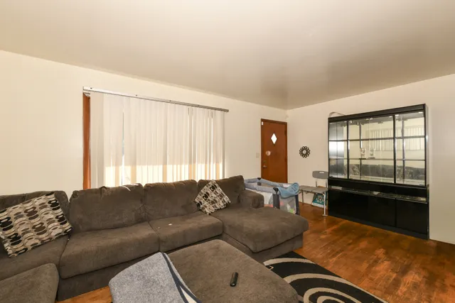 $194,900 | 8638 West Lynx Avenue, Milwaukee, WI 53225