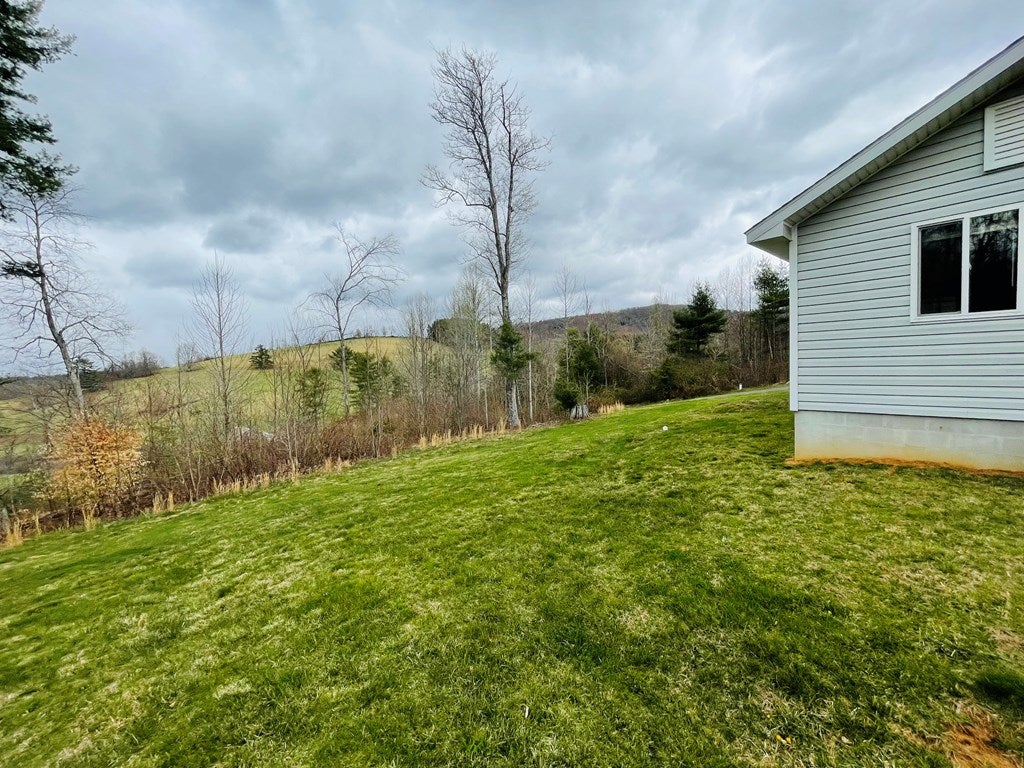 556 Dugspur Road Dugspur, VA 24325 - Photo 18 of 23 Gallery Image 18