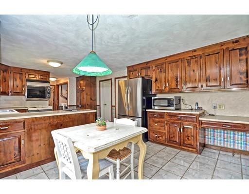 18 Whichita Road Medfield, MA 02052 - Photo 4 of 29 Gallery Image 4