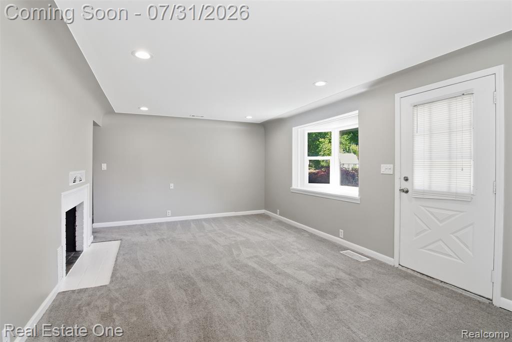 1615 South Commerce Road Wolverine Lake, MI 48390 - Photo 8 of 34