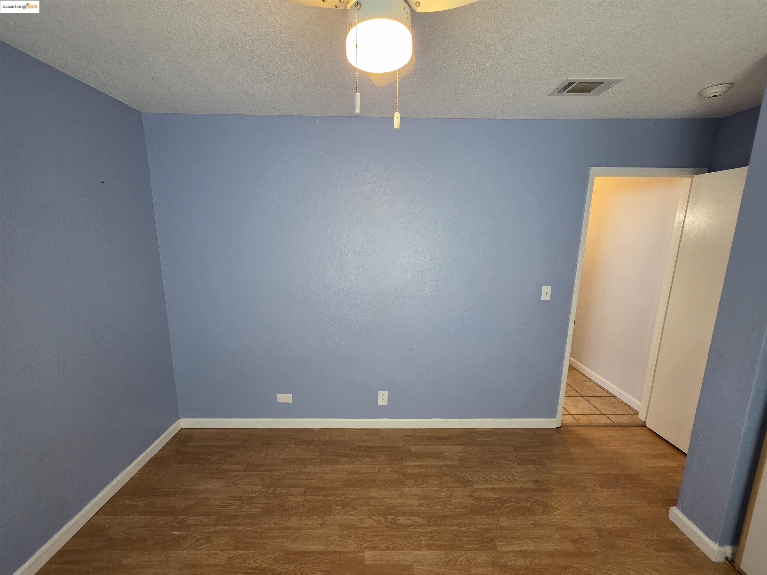 136 Evergreen Way Vallejo, CA 94591 - Photo 4 of 51 a view of a room with window