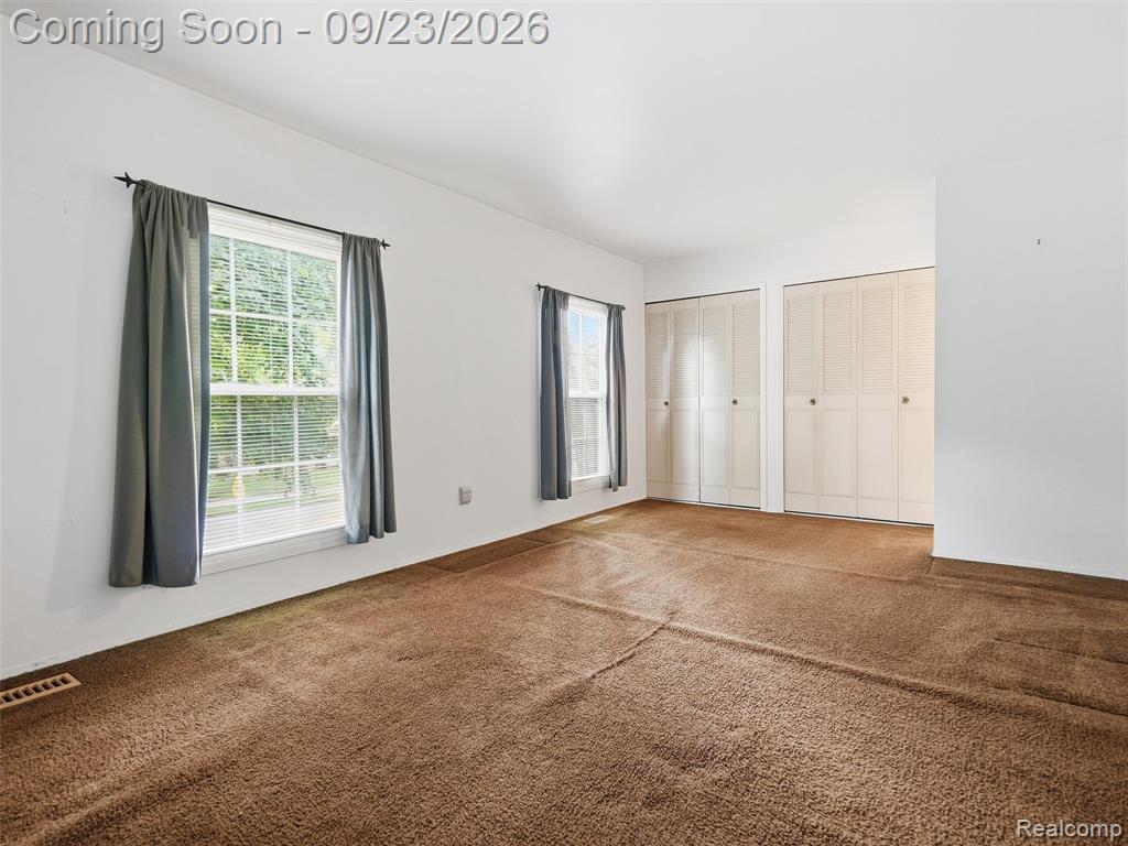 1204 Kings Cove Drive Rochester Hills, MI 48306 - Photo 26 of 46 Gallery Image 26