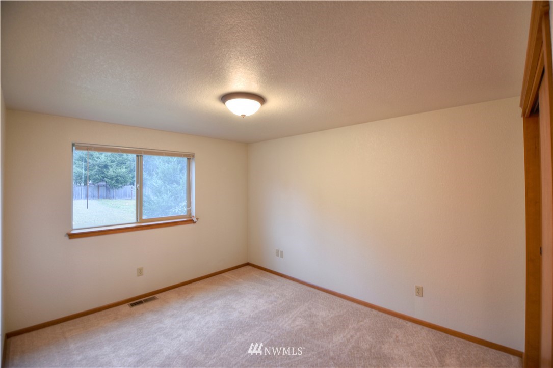 6108 189th Loop Southwest Rochester, WA 98579 - Photo 18 of 24