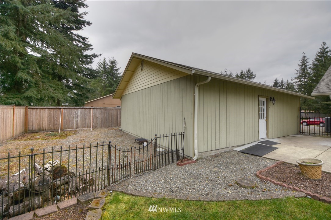 6108 189th Loop Southwest Rochester, WA 98579 - Photo 22 of 24