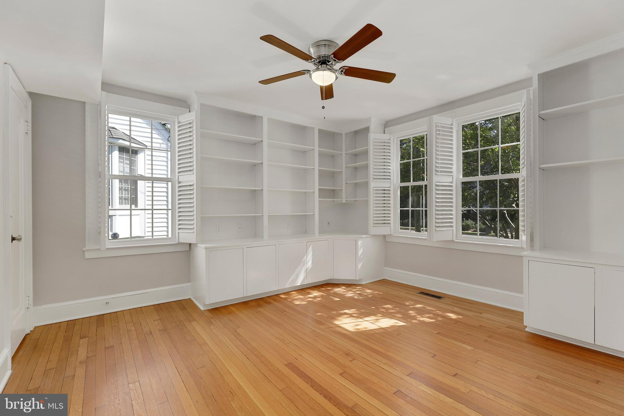 1406 North Glebe Road Arlington, VA 22207 - Photo 16 of 38
