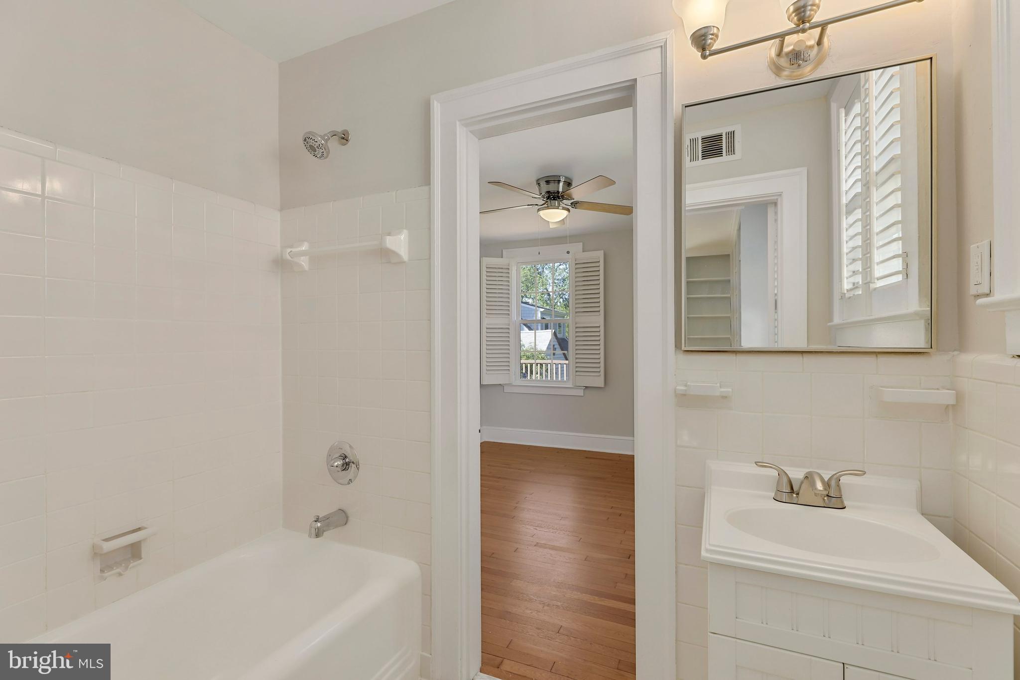 1406 North Glebe Road Arlington, VA 22207 - Photo 18 of 38