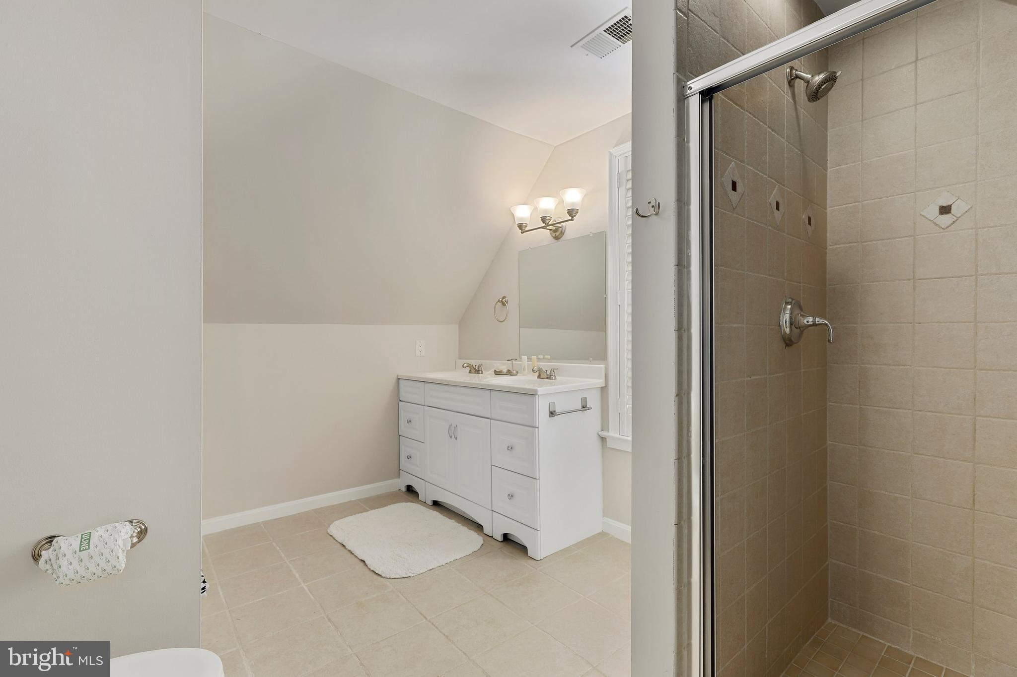 1406 North Glebe Road Arlington, VA 22207 - Photo 26 of 38