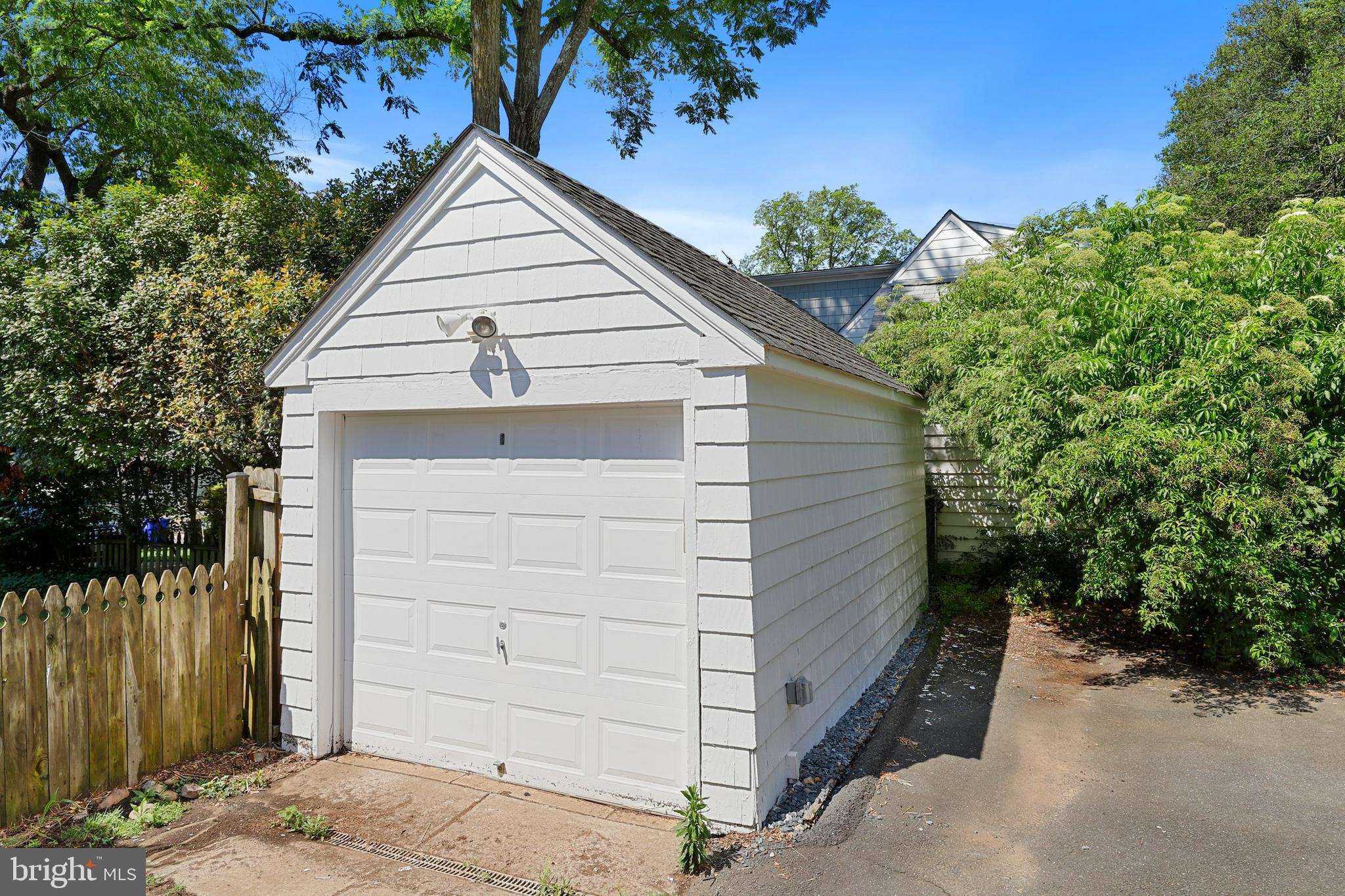 1406 North Glebe Road Arlington, VA 22207 - Photo 34 of 38