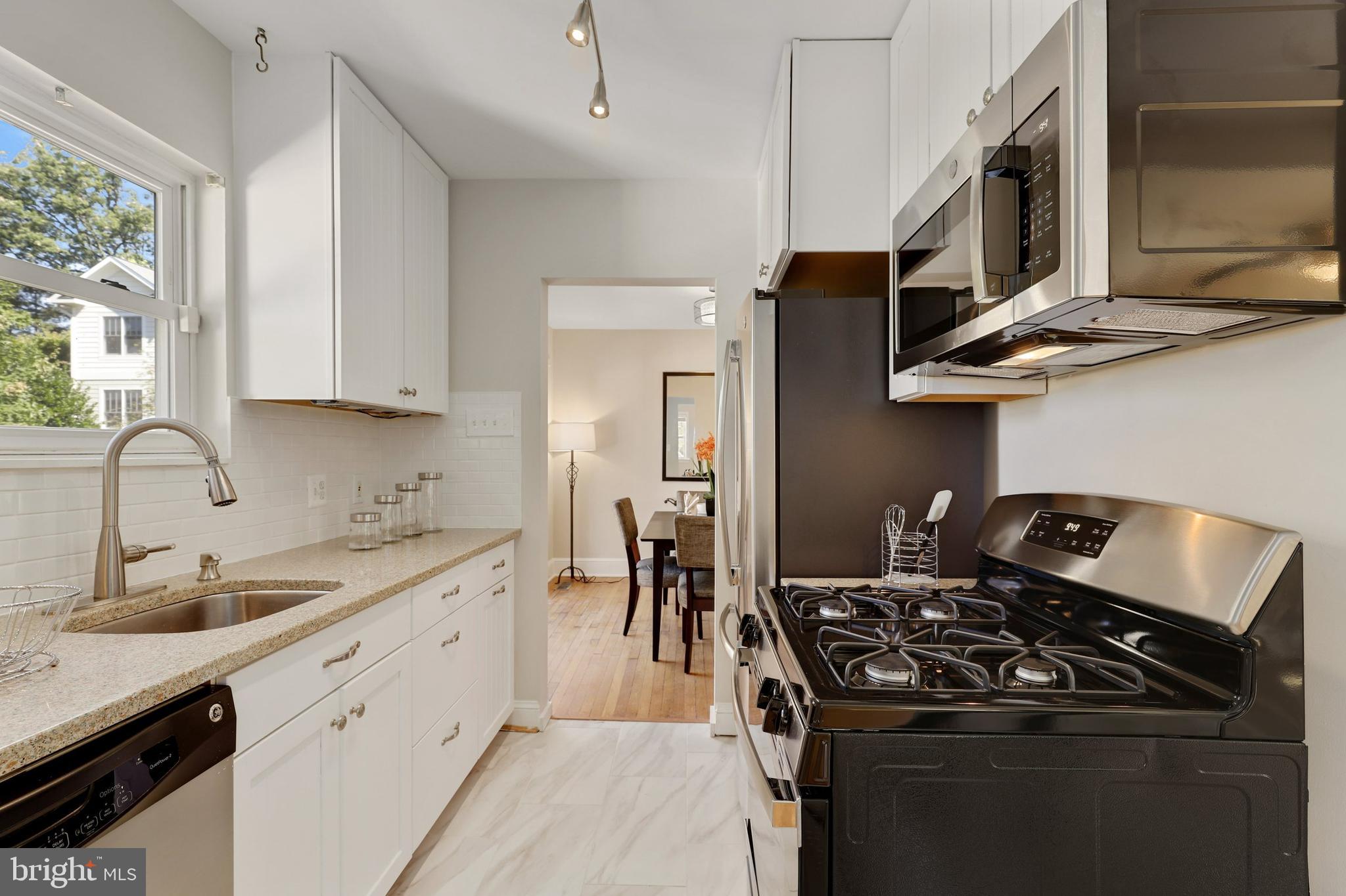 1406 North Glebe Road Arlington, VA 22207 - Photo 9 of 38