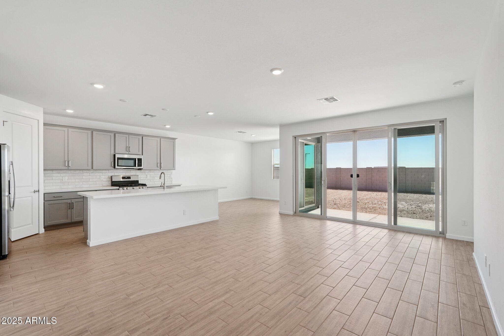 9-web-or-mls-W Bajada Rd-S2409-009