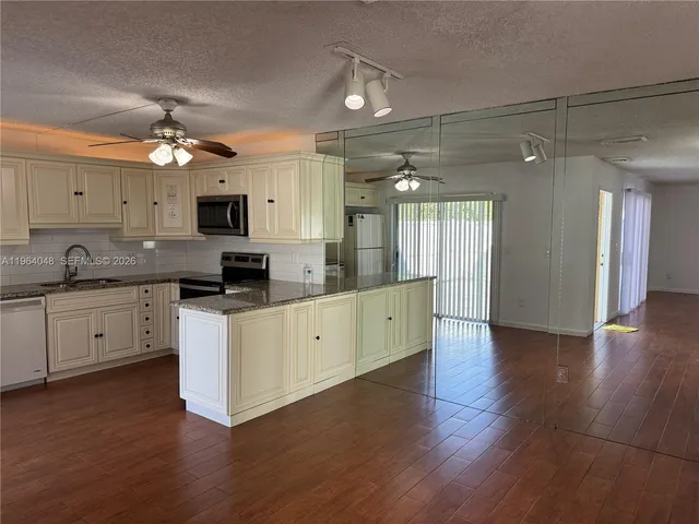 $2,300 | 22192 Boca Rancho Drive, Unit B, Boca Raton, FL 33428