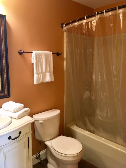 184 Quail Run, Unit 184 Bristol, VA 24201 - Photo 12 of 24 IMG_0747