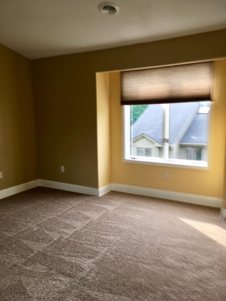 184 Quail Run, Unit 184 Bristol, VA 24201 - Photo 17 of 24 IMG_0758