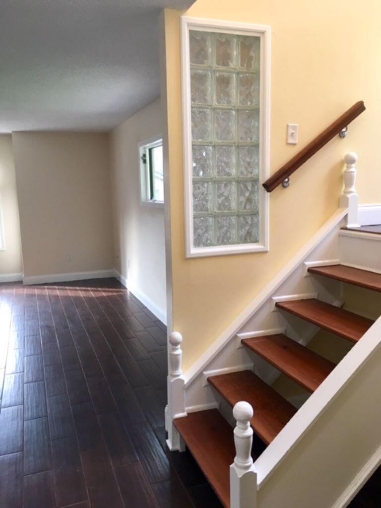 184 Quail Run, Unit 184 Bristol, VA 24201 - Photo 2 of 24 IMG_0744