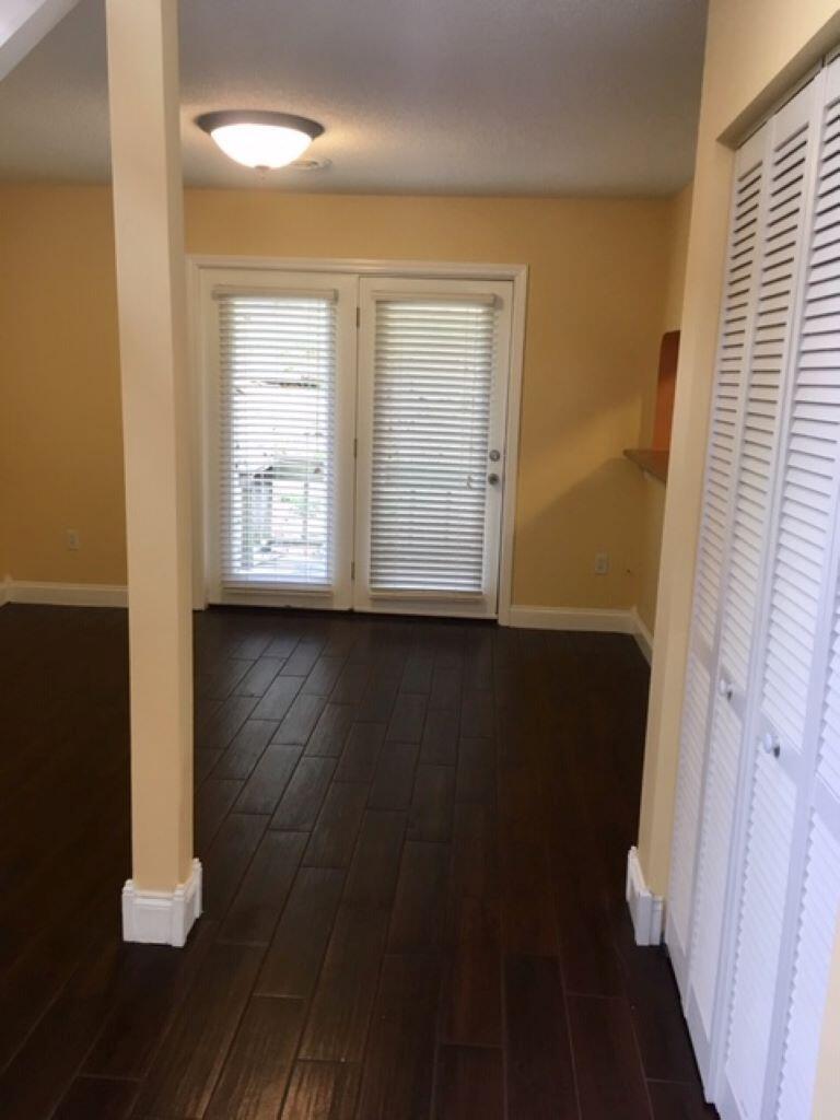 184 Quail Run, Unit 184 Bristol, VA 24201 - Photo 3 of 24 IMG_0734